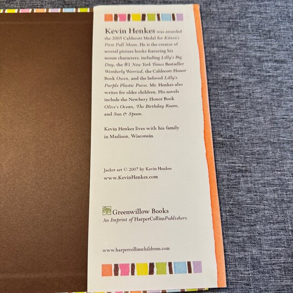 Book: "A Good Day" by Kevin Henkes Hardbound, paper pages, w/dust jacket - Picture 6 of 7